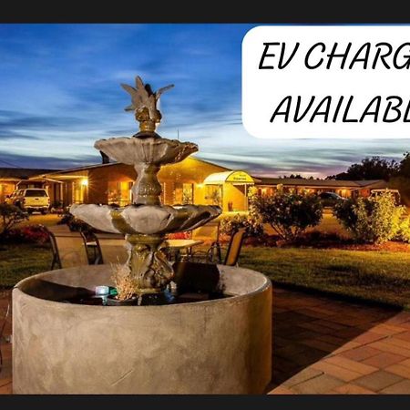 Newell Motor Inn Narrandera Εξωτερικό φωτογραφία