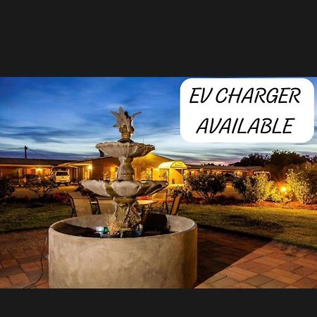 Newell Motor Inn Narrandera Εξωτερικό φωτογραφία