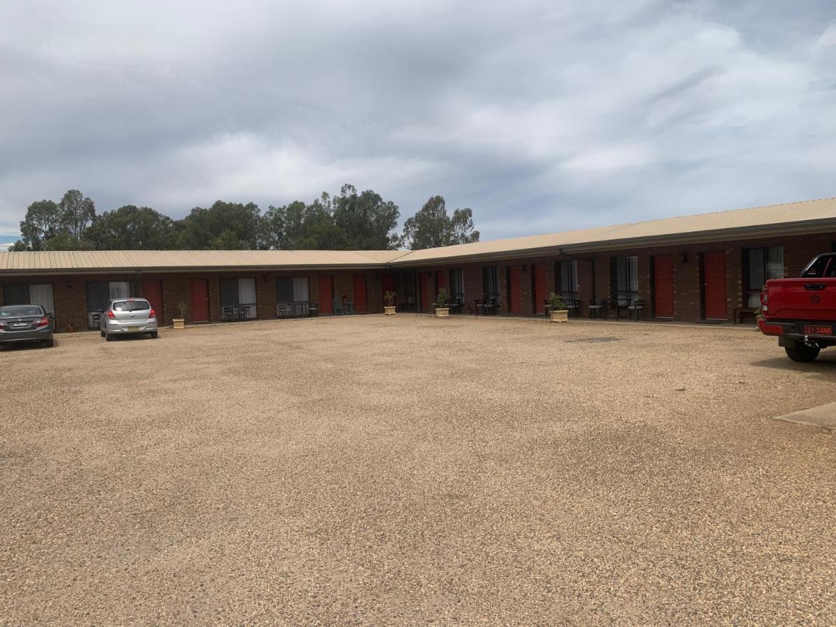 Newell Motor Inn Narrandera Εξωτερικό φωτογραφία