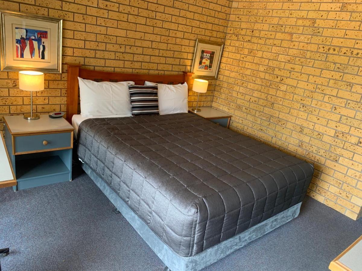 Newell Motor Inn Narrandera Εξωτερικό φωτογραφία