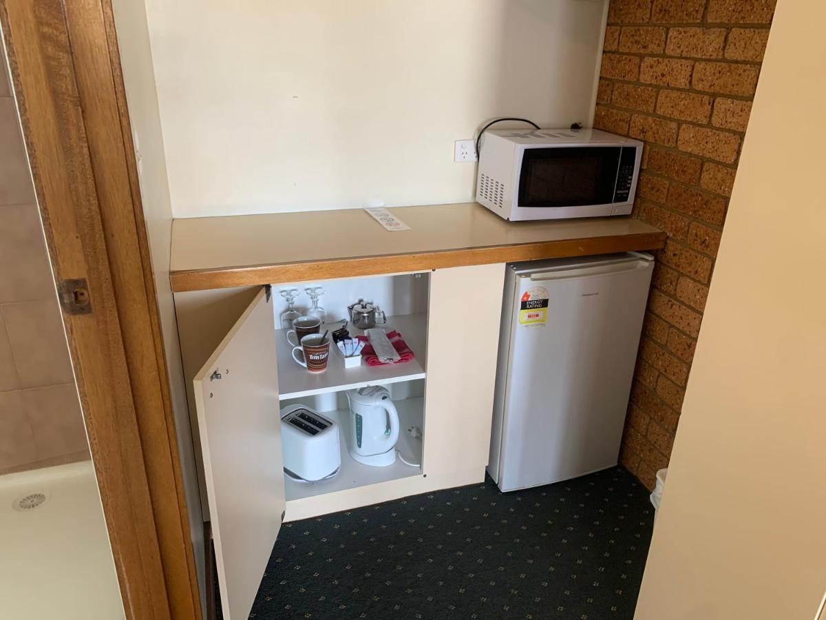 Newell Motor Inn Narrandera Εξωτερικό φωτογραφία
